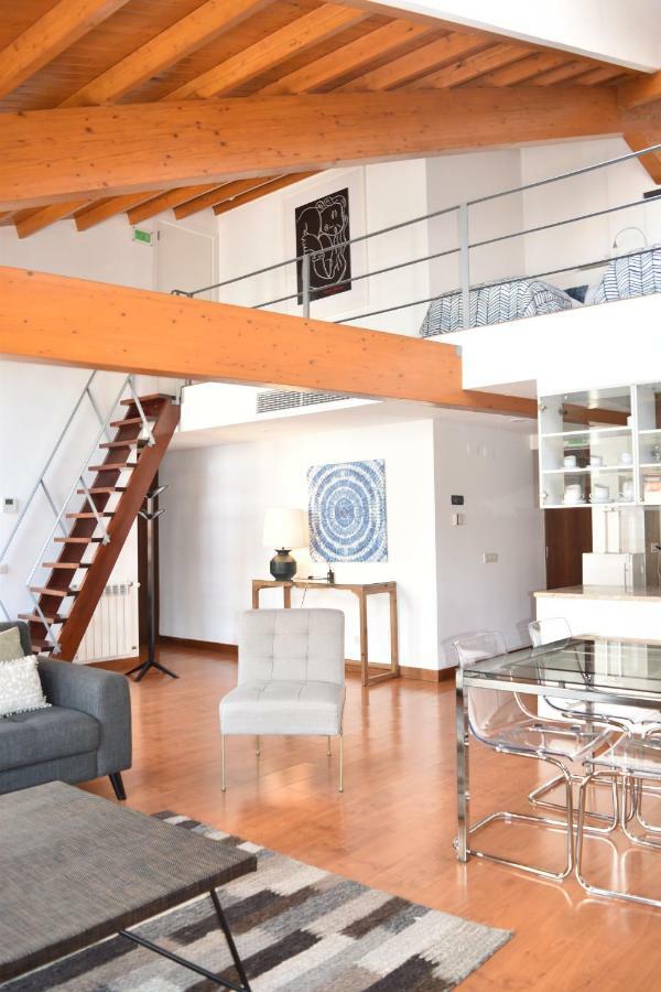 Architect-Designed Loft In A Historic Hilltop Neighborhood Lisboa Екстериор снимка